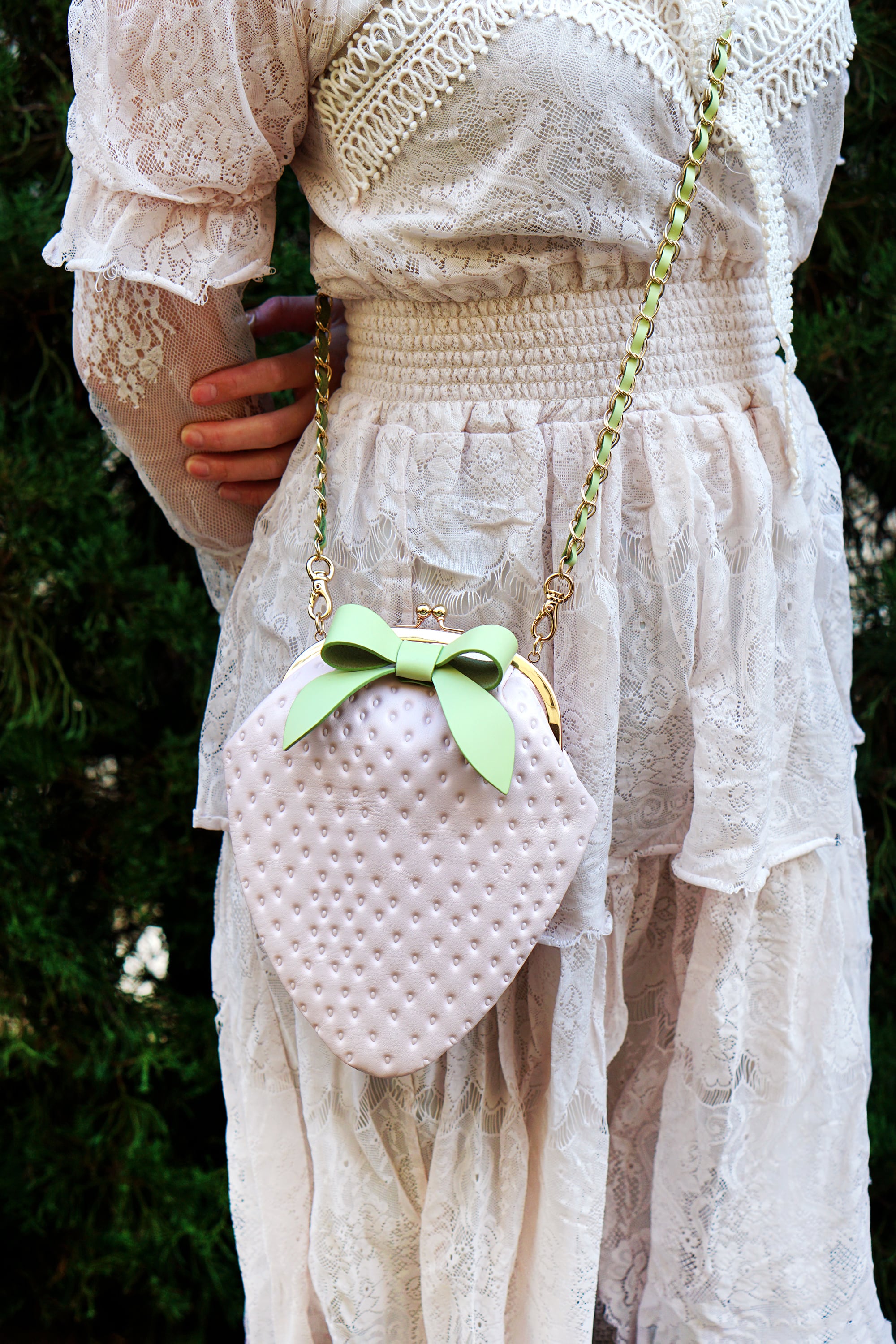 白苺がま口バッグ2WAY（牛革製） | EARL'S FAVOURITE（アールスフェボ