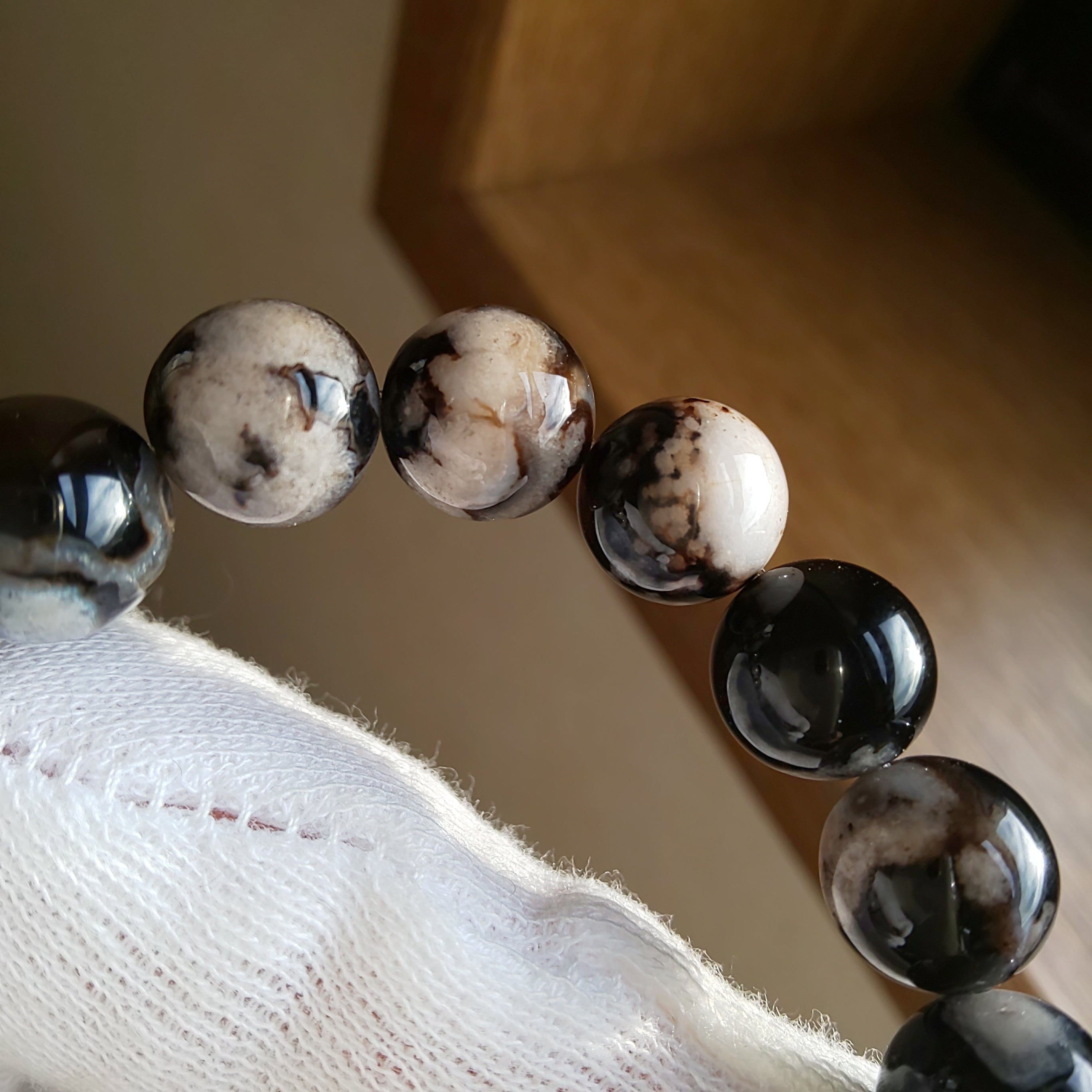 黒桜瑪瑙 × 黒桜瑪瑙 | 天然石 〜言霊〜 楓