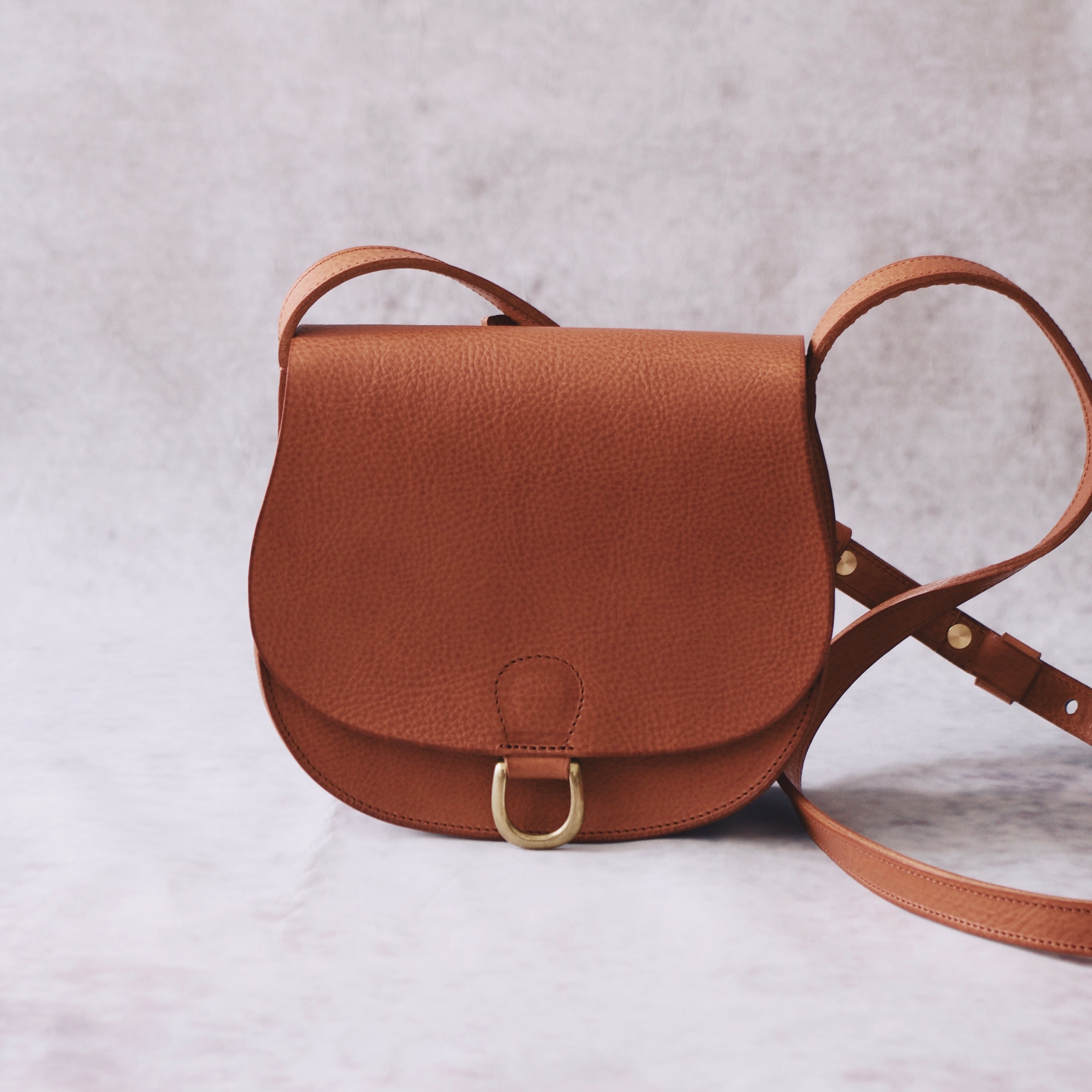 ラウンドショルダーバッグ】ショルダーバッグ 斜め掛け 肩掛け ミニ