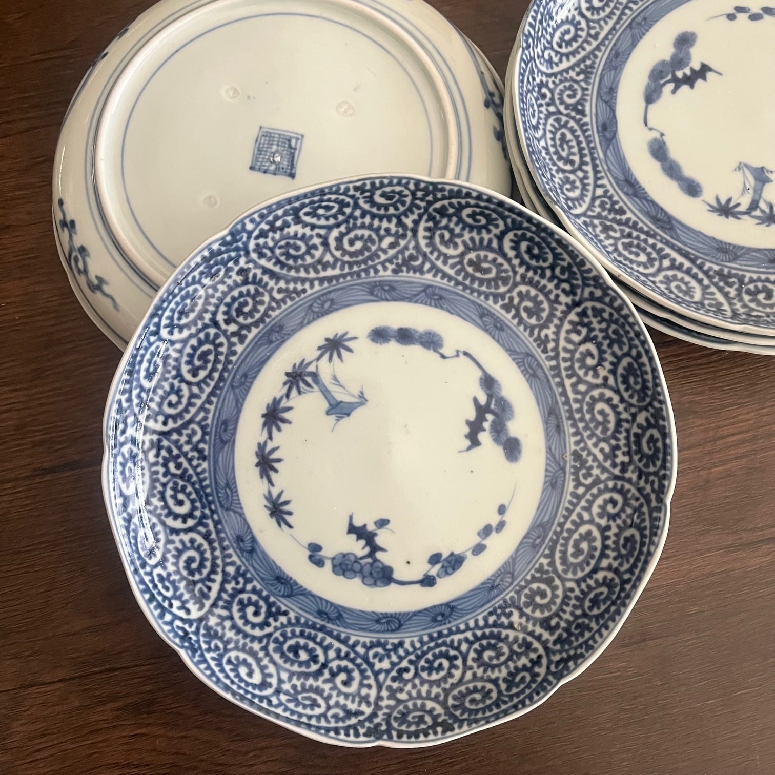 古伊万里染付蛸唐草紋様7寸皿5枚組 | 古美術 希 のぞみ 美術