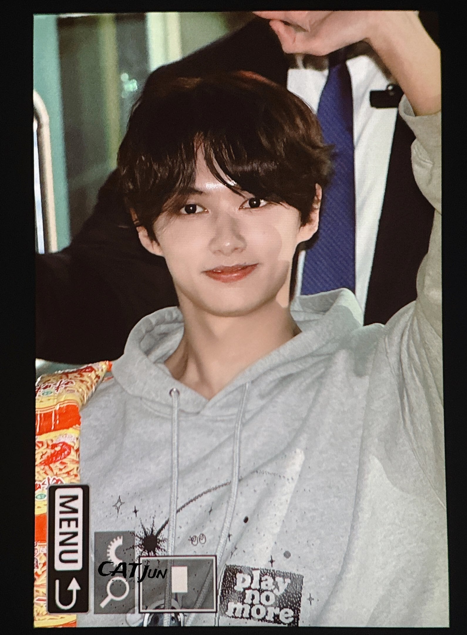 ☆SEVENTEEN ジュン 着用！！【PLAYNOMORE】ZIZIK HOODIE | もごつ