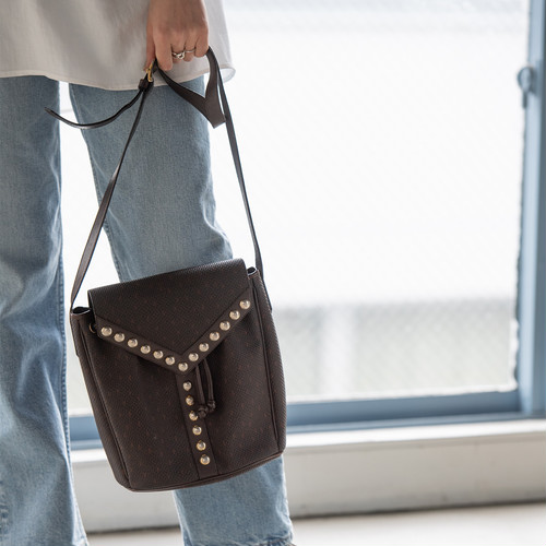 スタッズが目を引く！vintage YVES SAINT LAURENT〈ヴィンテージサン