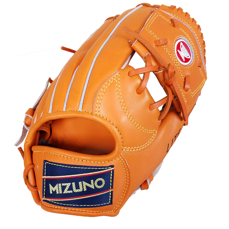 ベースマン、赤カップ完全限定ミズノ復刻軟式グラブ。70〜80年代の