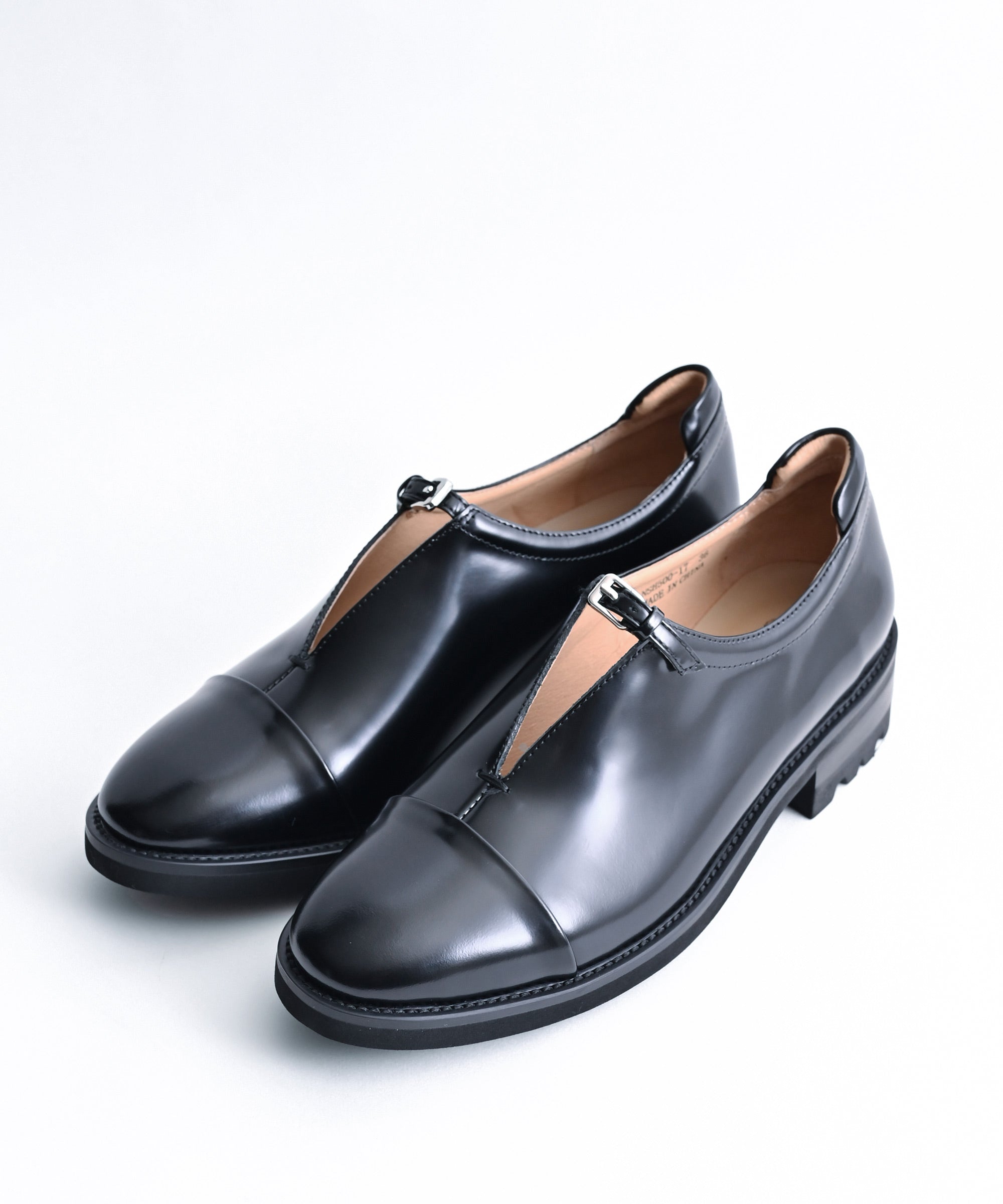 ARTESANOS/アルテサノス】ストラップローファー – BASIC AND ACCENT