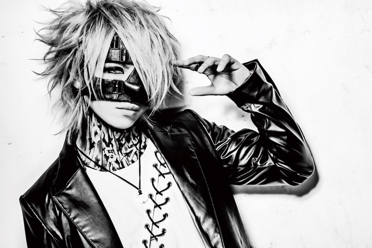BASSIST FILE－REITA | ベース・マガジン
