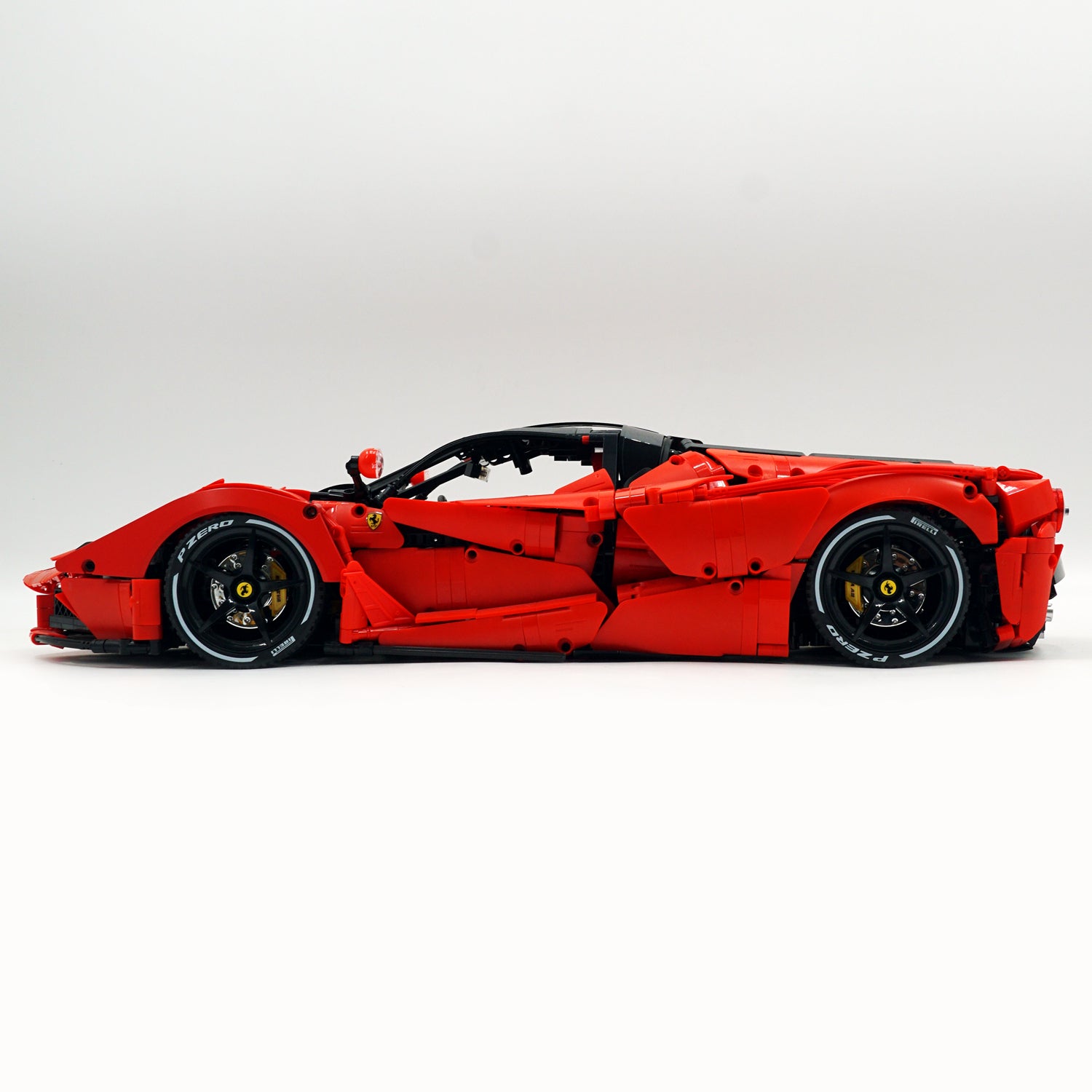 1: 8 LaFerrari Sportcar Building Set, Fully Detailed Simulation
