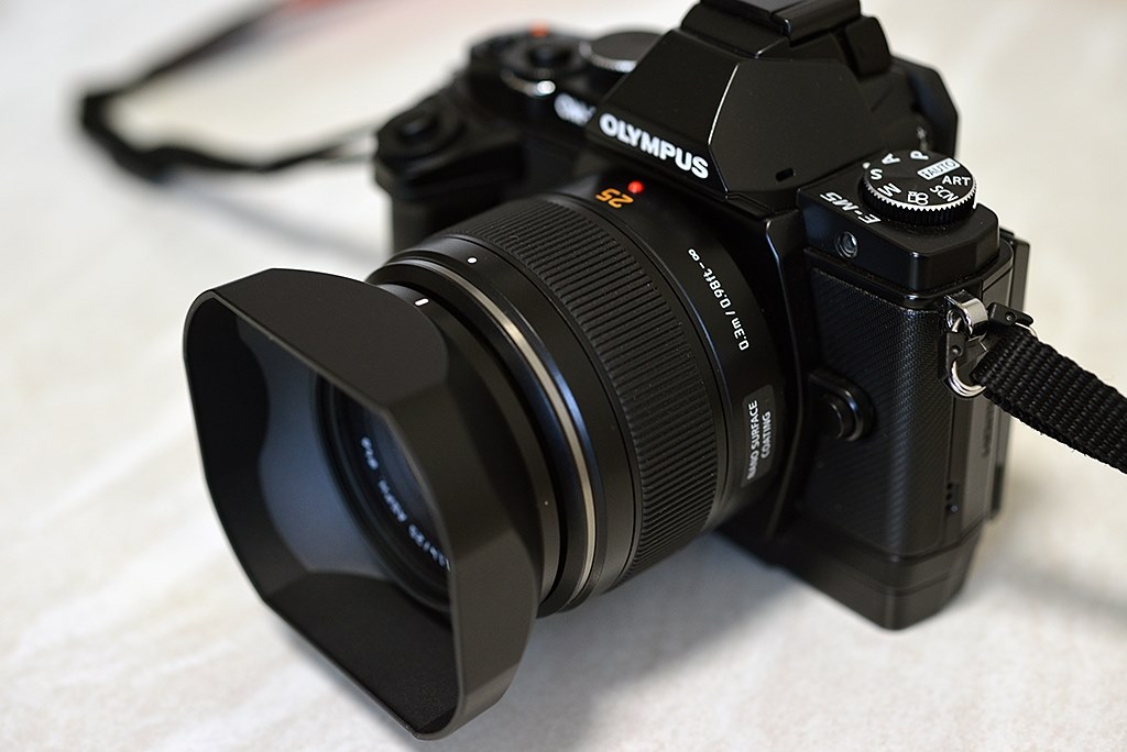 45マクロのフード』 パナソニック LEICA DG SUMMILUX 25mm/F1.4 ASPH