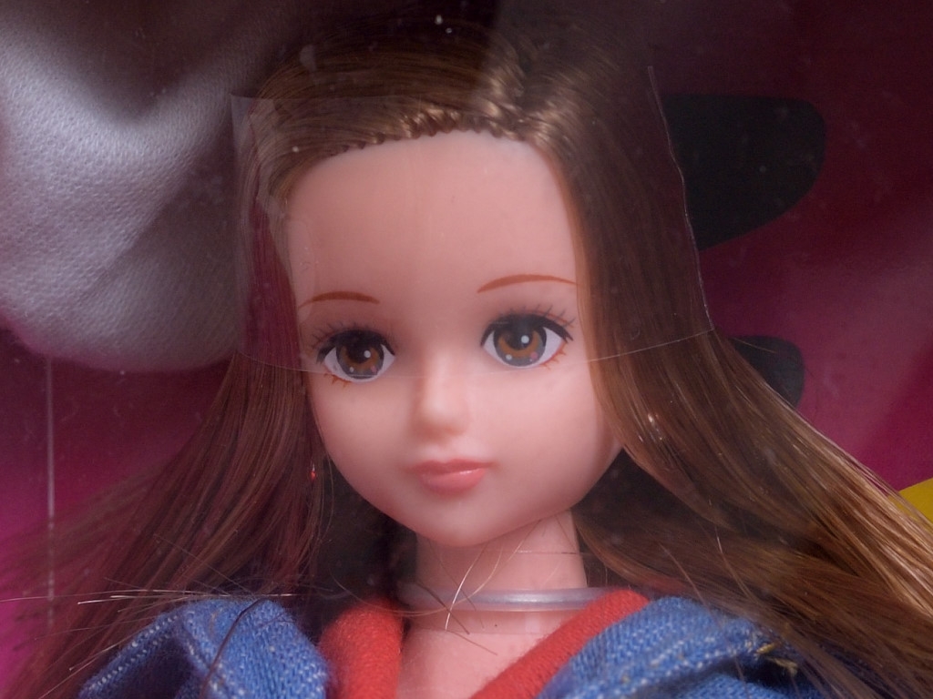 価格.com - 『2000年8月 フォトジェニックジェニー09系 シオン 17才