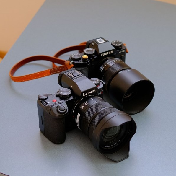 パナソニック LUMIX DC-S5M2W ダブルレンズキット 価格比較 - 価格.com