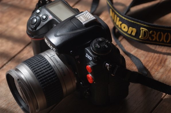 ニコン AF Zoom Nikkor 28-80mm F3.3-5.6G (シルバー) 価格比較 - 価格.com