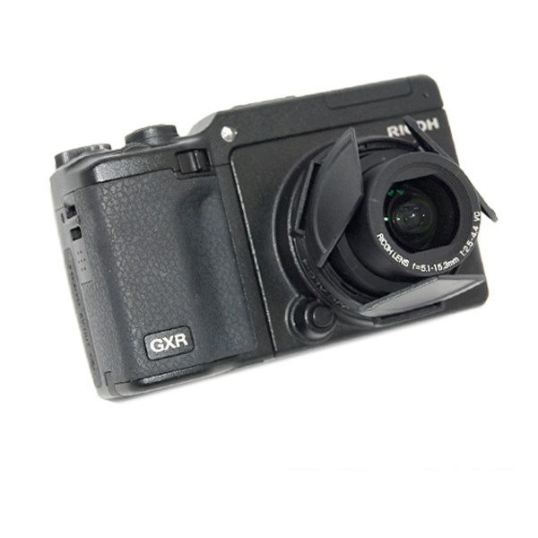 自動開閉式レンズキャップ LC-2 がHPから消滅！』 リコー GXR レンズ