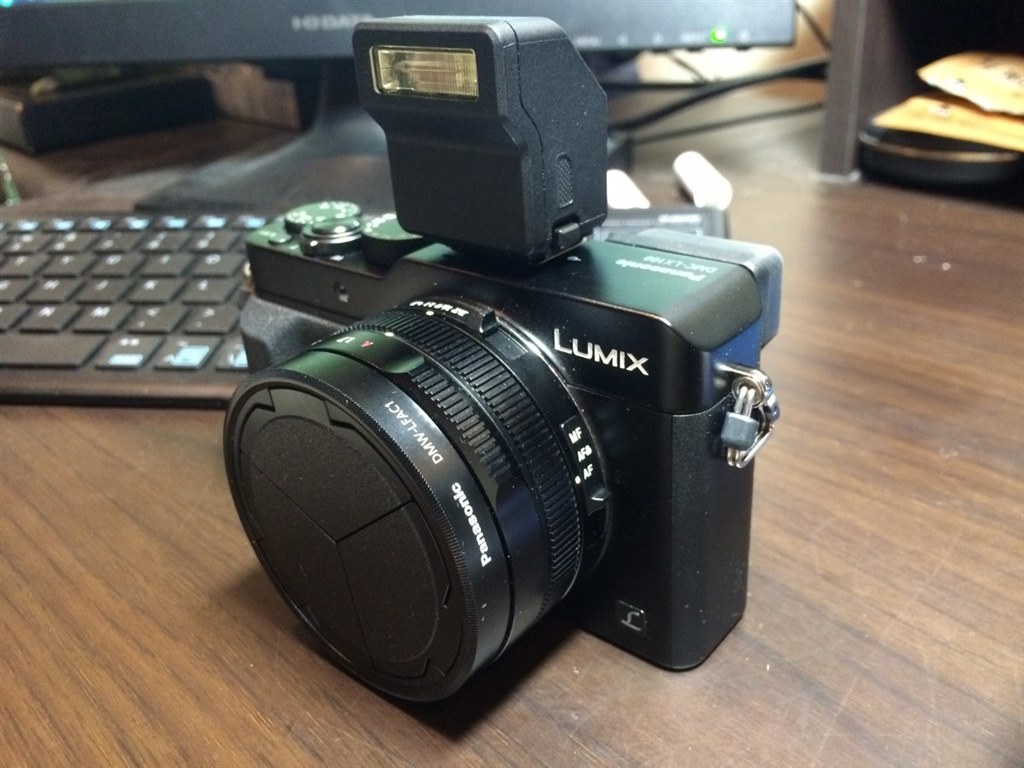 届きました! フラッシュライト[DMW-FL70-K]』 パナソニック LUMIX DMC