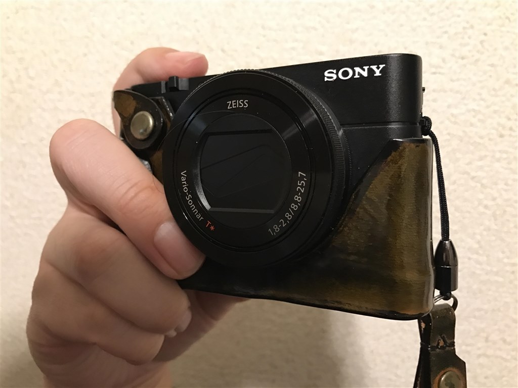 ケースを購入しました』 SONY サイバーショット DSC-RX100M5 の