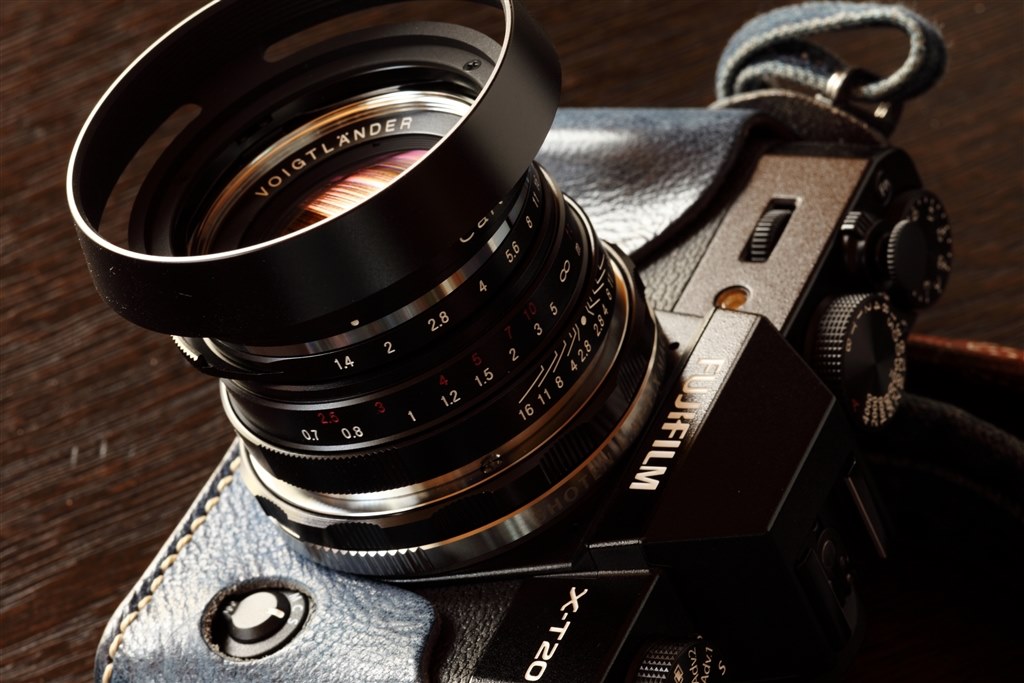 ツァイスのフードがそっくり流用可能とは！』 コシナ フォクトレンダー