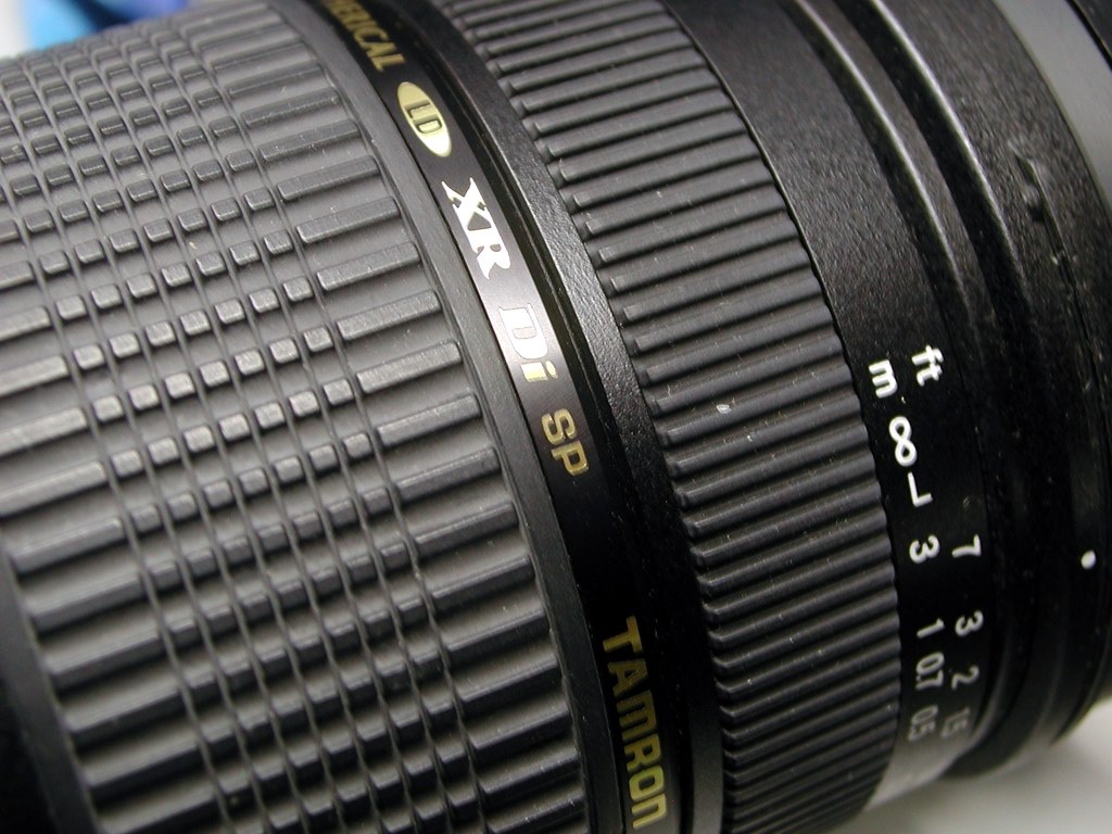 ZマウントのボディにFTZを介して動作しますか？』 TAMRON SP AF 28