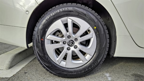 YOKOHAMA [1本] iceGUARD 7 iG70 215/45R17 87Q 価格比較 - 価格.com