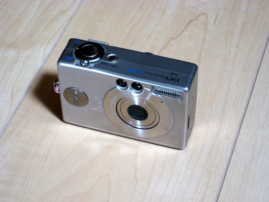 お宝おジャンク道♪ 46 大人気オールドコンデジ！』 CANON IXY