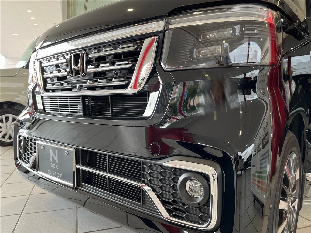 フロントグリルとフォグライトをつけるかどうか』 ホンダ N-BOX