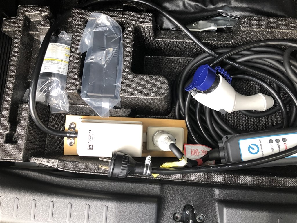 充電ケーブルって車に積んでいますか？』 日産 サクラ のクチコミ