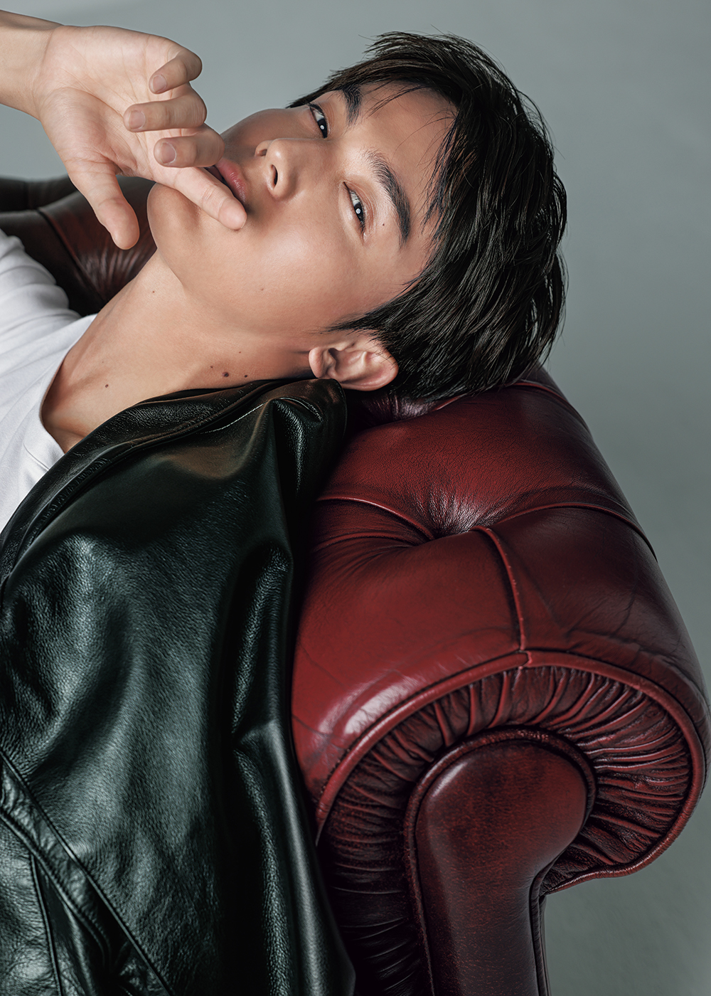 俳優・中川大志さん特別カット集】優しさと野性みに溢れた姿に注目