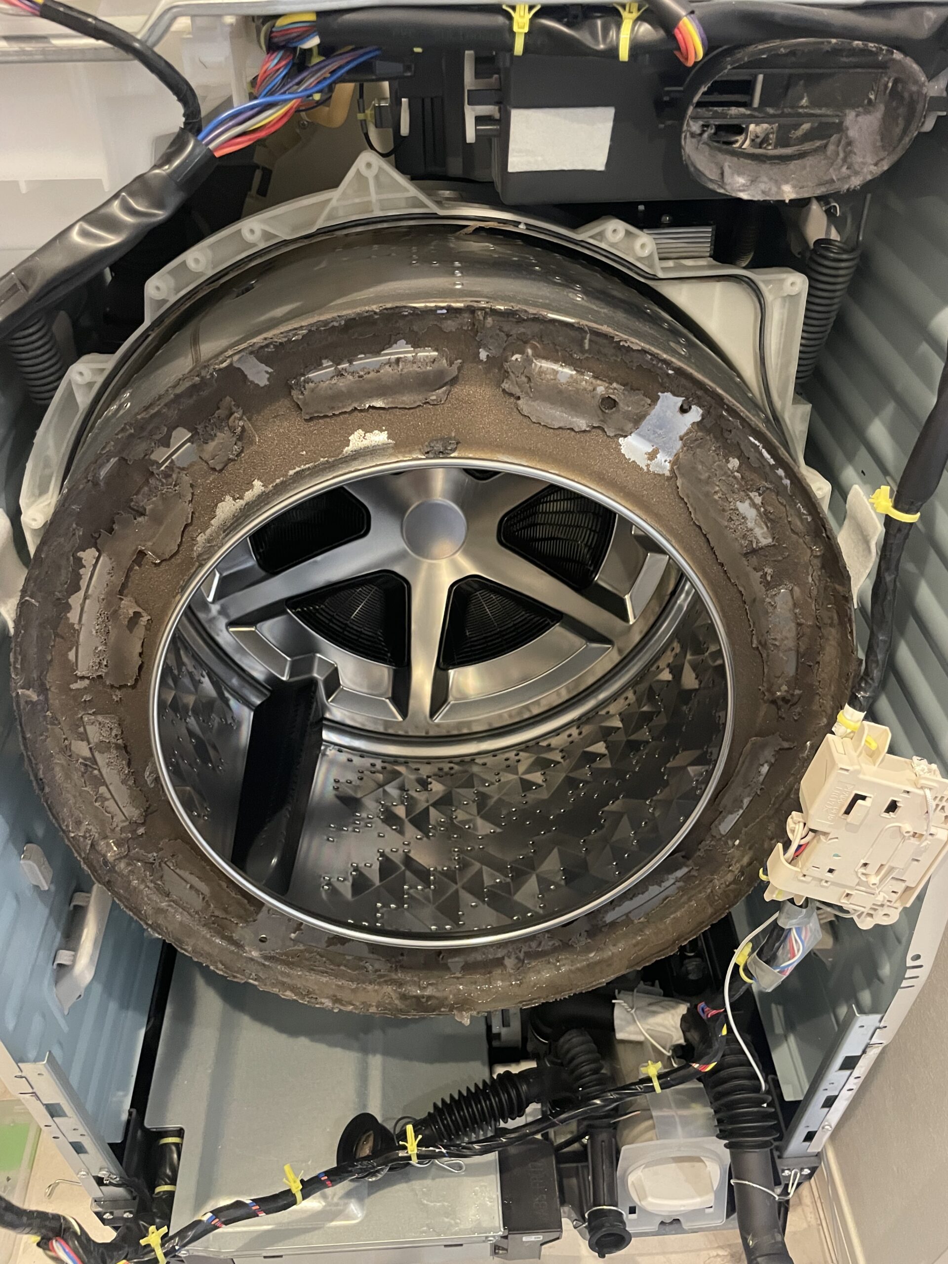 ドラム式洗濯機分解クリーニング:Panasonic NA-VX900AL分解清掃報告