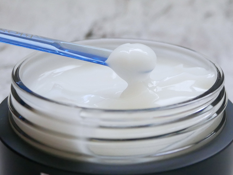 ノエビア バイオサイン ナイトスムージー」がリニューアル！寝ている間