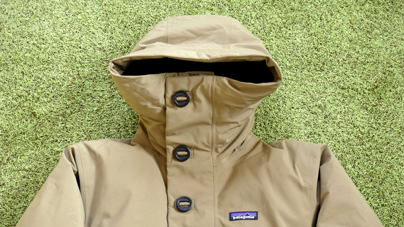 襟とフード調整で着こなせ！パタゴニア『フローズンレンジパーカ』の