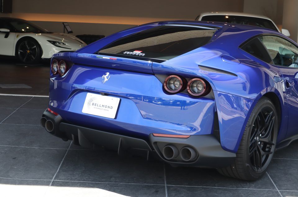 Ferrari 812 Superfast | 株式会社ベルモンドホールディングス