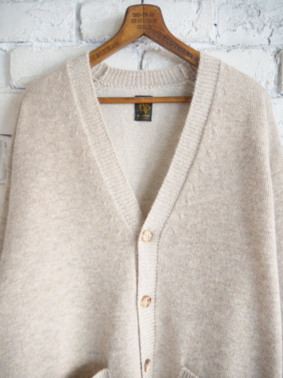 BATONER 【MEN'S】バトナー ベビーアルパカクルミ天竺Vネック