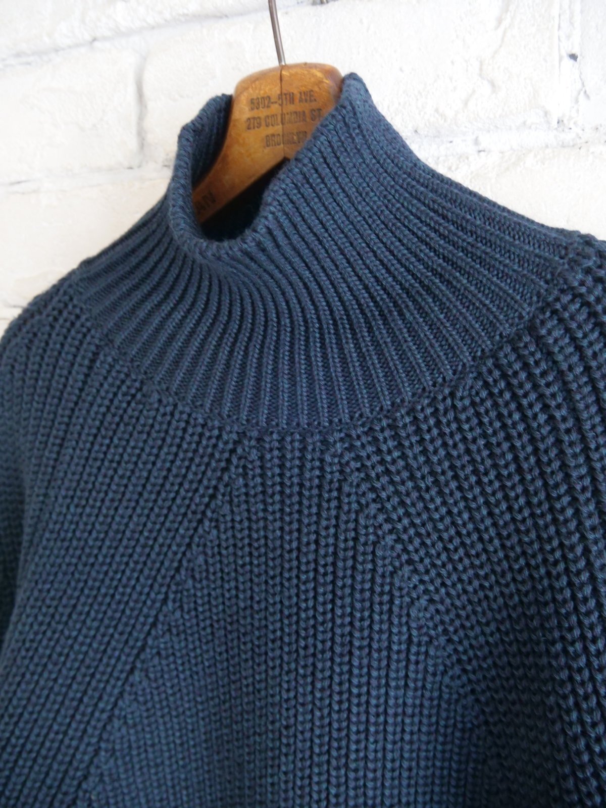 BATONER【MEN'S】SIGNATURE TURTLE NECK KNIT バトナー シグネチャー