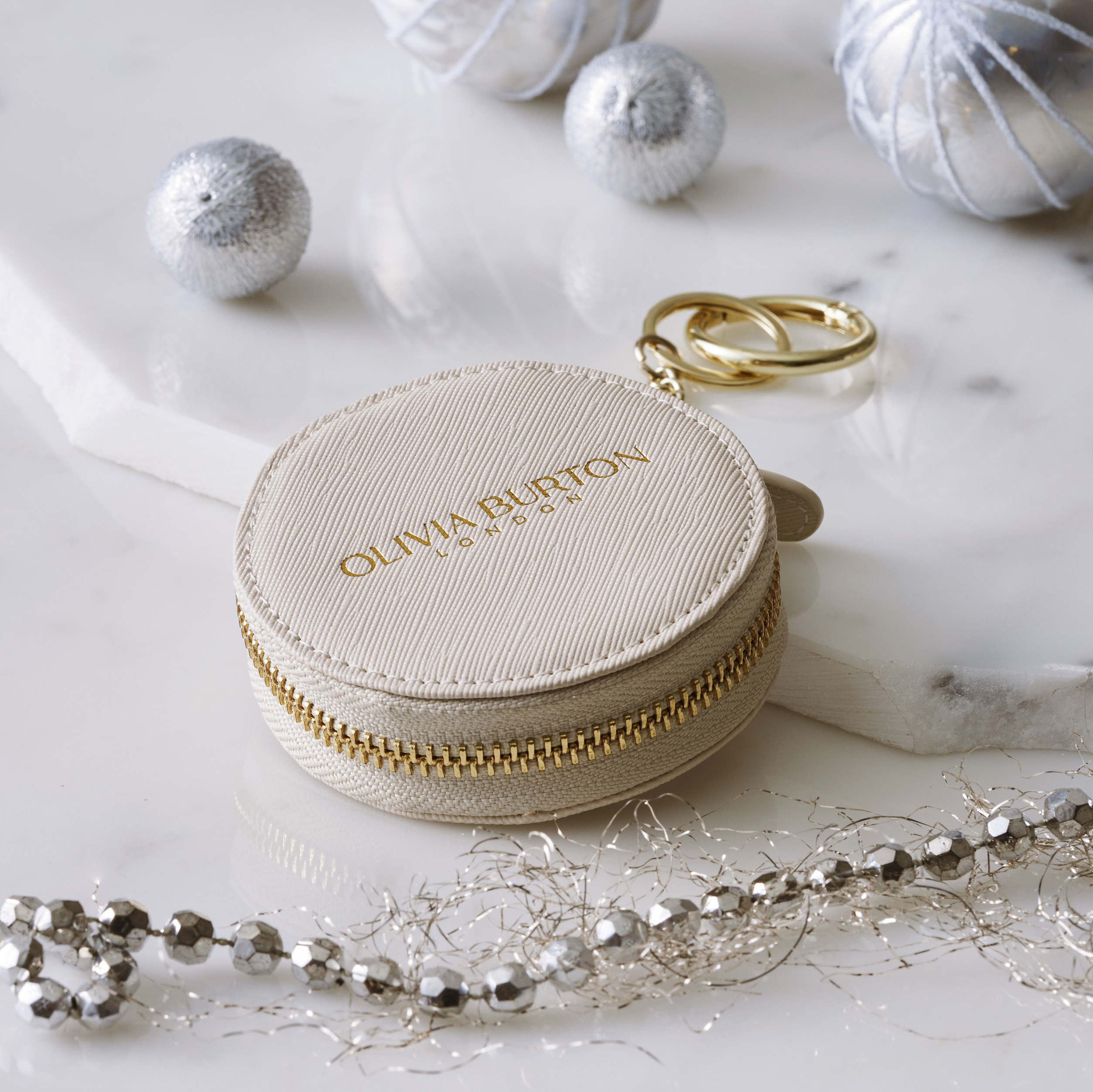 オリビア・バートン- 2024年日本限定クリスマスギフトセット 華やかで