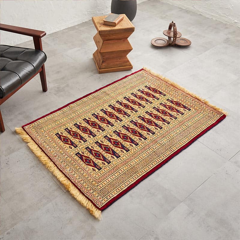 一点もので、一生もの】天然ウール100%トライバルヴィンテージラグ 約