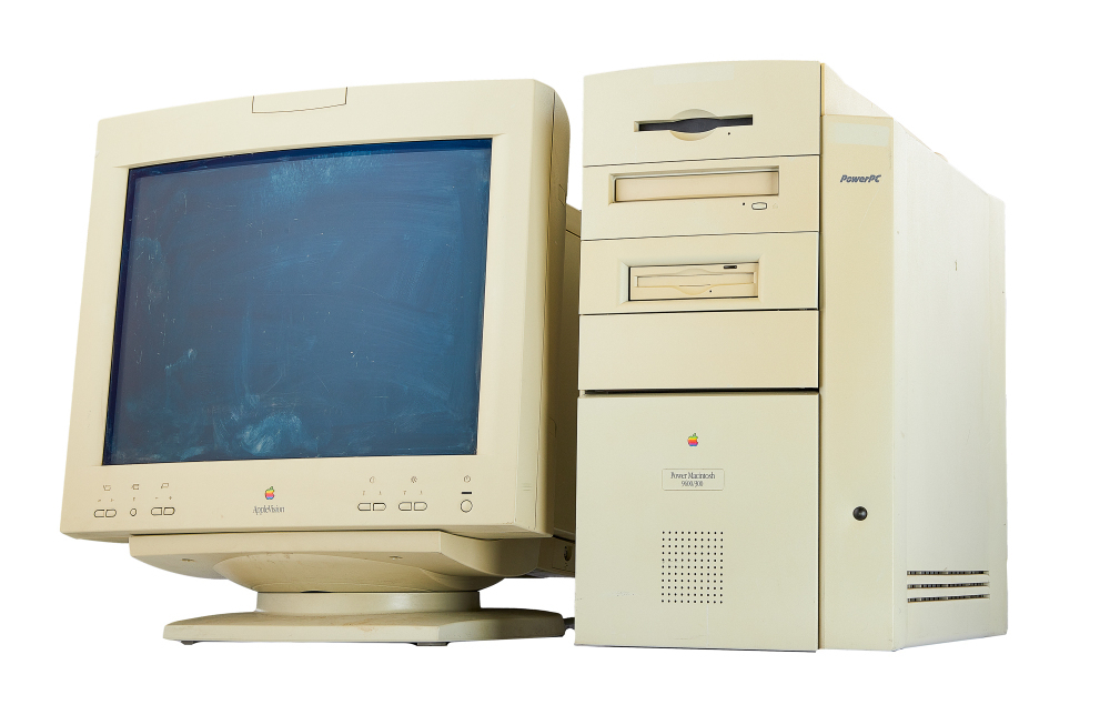 APPLE: 1996 POWER MACINTOSH 9600/300 COMPUTER