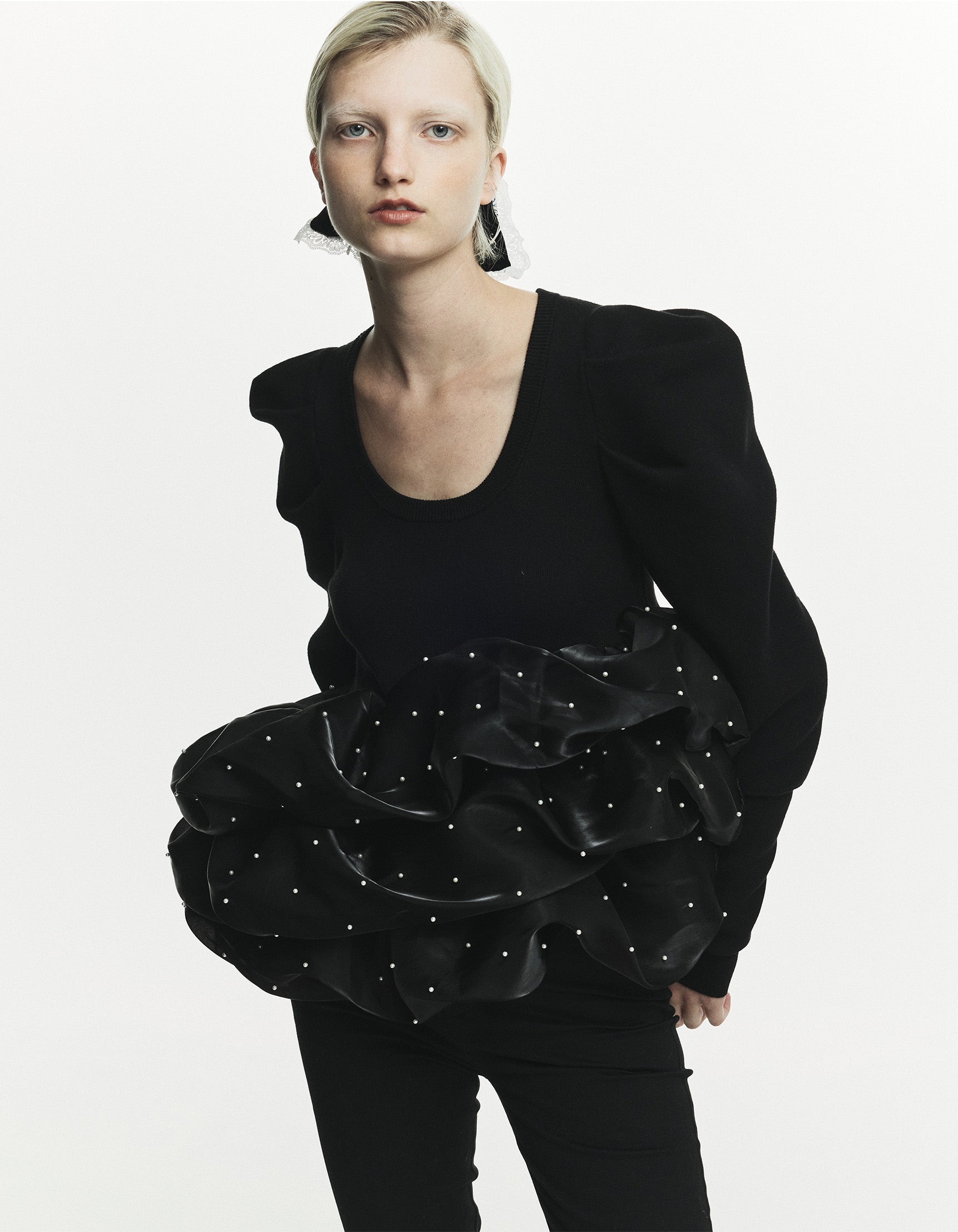 AMELIE PEPURAMU KNIT/154cm/着用サイズF｜Bibiy.