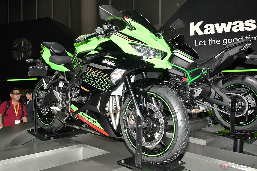 世界初出展は「Ninja ZX-25R」含む3モデル ファンへの感謝を表す