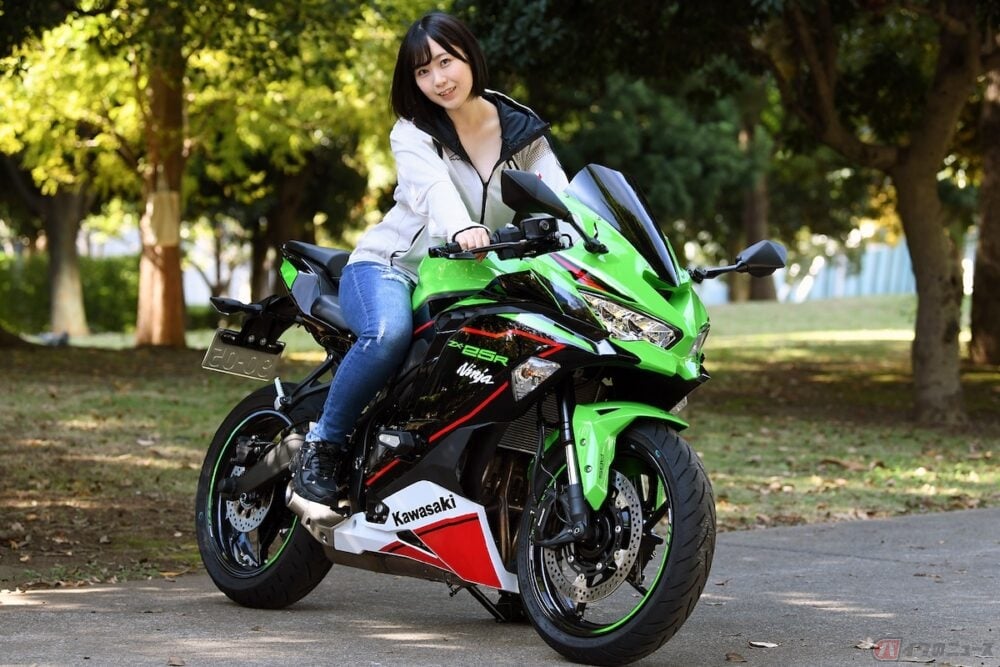 夜道雪のちょっと寄り道」 夢にまでみたカワサキのニーハン4発、Ninja