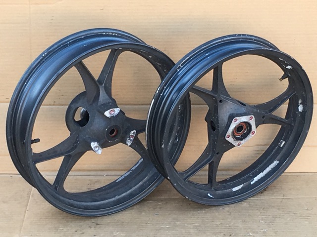 売約済み】ZXR250の前後ホイールが入荷しました。 | バイクパーツの