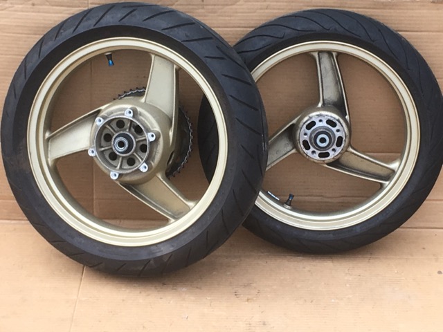 売約済み】GPZ900Rの前後ホイールが入荷しました。 | バイクパーツの