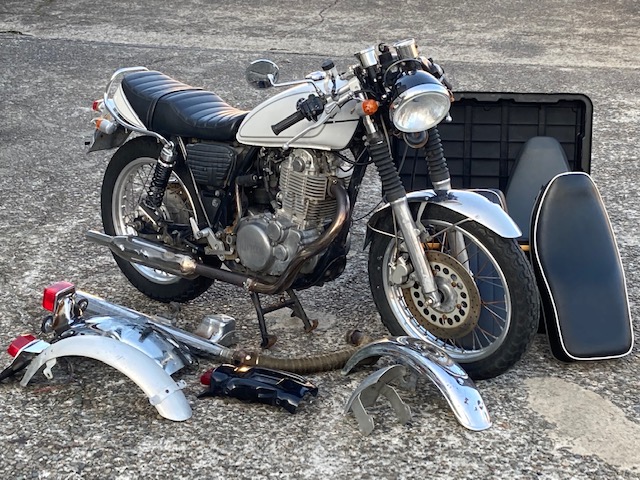 ヤマハ SR400が入荷しました。 | バイクパーツのジャンクボックス