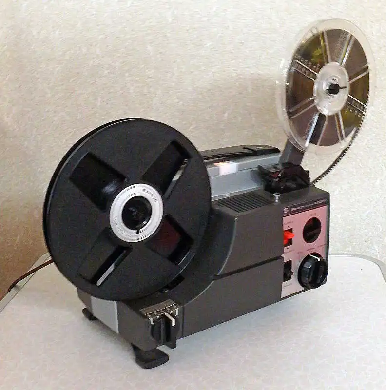 50年以上前の8mm映写機を修理した | バイクと趣味に生きる