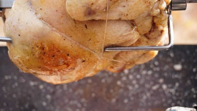 キャンプ・BBQでロティサリーを実現する方法を徹底紹介！肉を豪快に