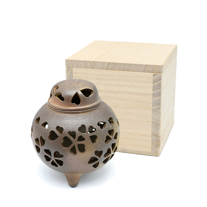備前焼透かし香炉(桐箱付き)作家：山口功 - 備前焼通販ギャラリー