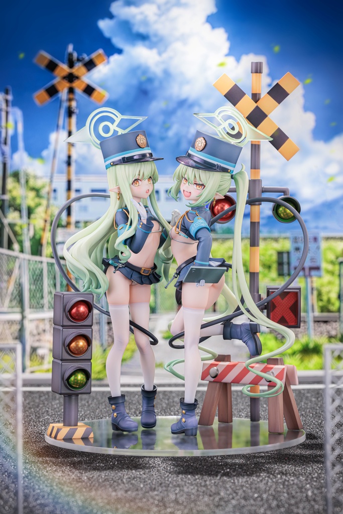 ブルーアーカイブ 橘ヒカリ＆橘ノゾミ 未塗装未組み立てガレージキット