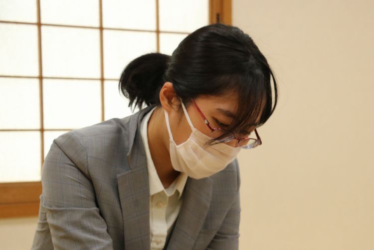 た*み様 【里見香奈 女流王座・女流名人 将棋棋士ポストカード