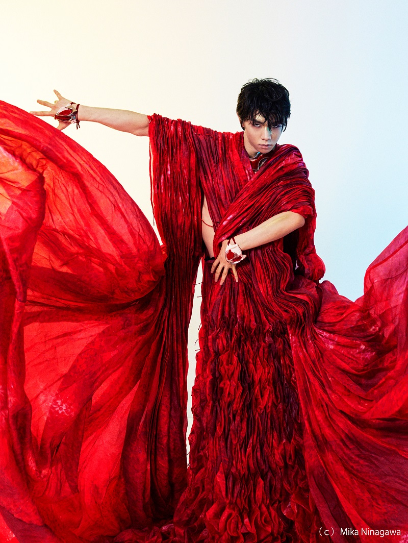 羽生結弦の最新64カット写真集 蜷川実花撮り下ろしで11月発売へ 『羽生