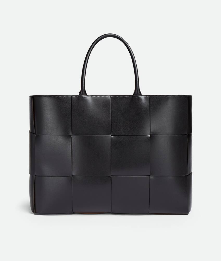 ラージ アルコ トートバッグ で ネロ | ボッテガ・ヴェネタ JP