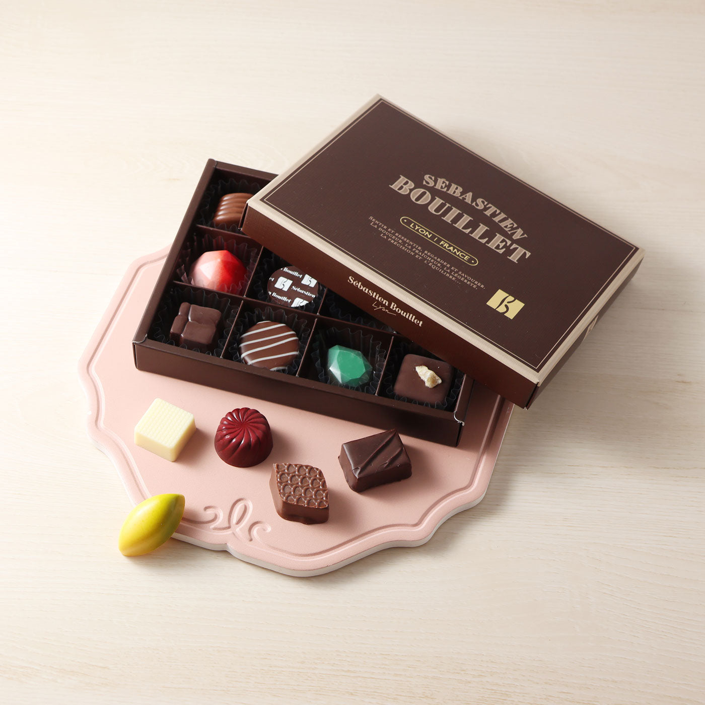 セバスチャン・ブイエ ショコラアソルティ 12個入 チョコレート