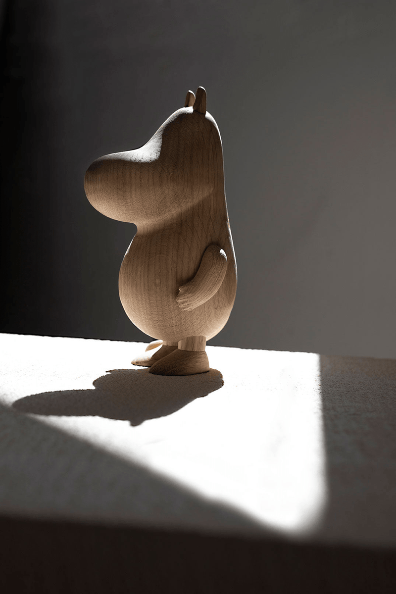 Moomintroll in solid oak wood – Boyhood Denmark™