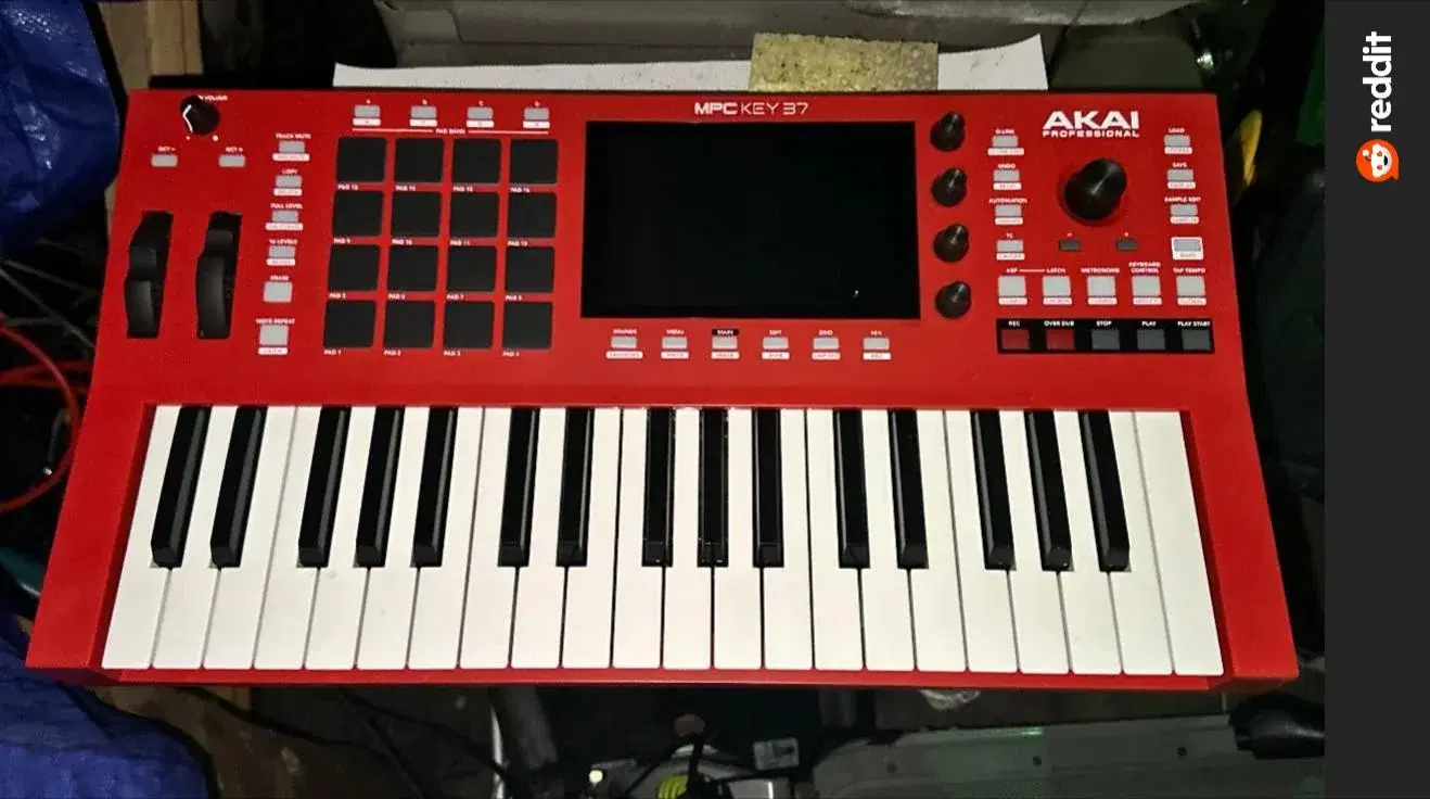 AKAI professional、噂の37鍵付きMPC「MPC KEY 37」をリリース