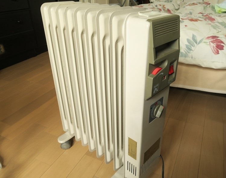 オイルヒーター】我が家で一番長い間働き続けている器具ですが今年も